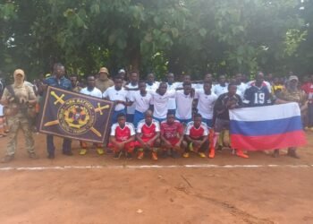 RCA : un match amical de football pour renforcer la cohésion et promouvoir le vivre-ensemble à Grimari organisé avec le soutien des instructeurs russes