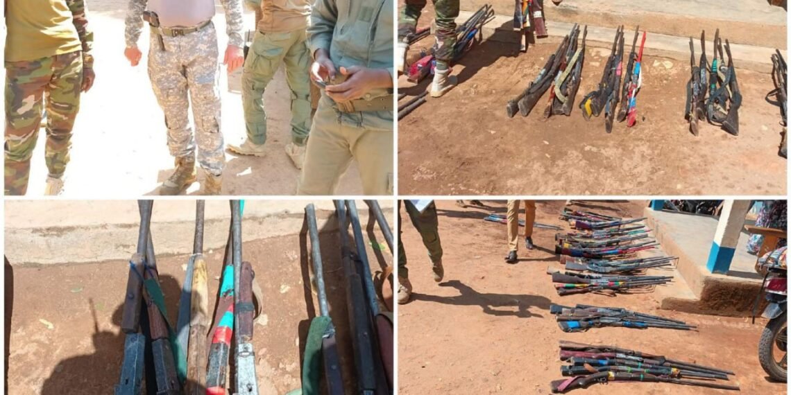 RCA : un groupe de miliciens autodéfense désarmé volontairement par les instructeurs russes dans l’Ouham-Pendé