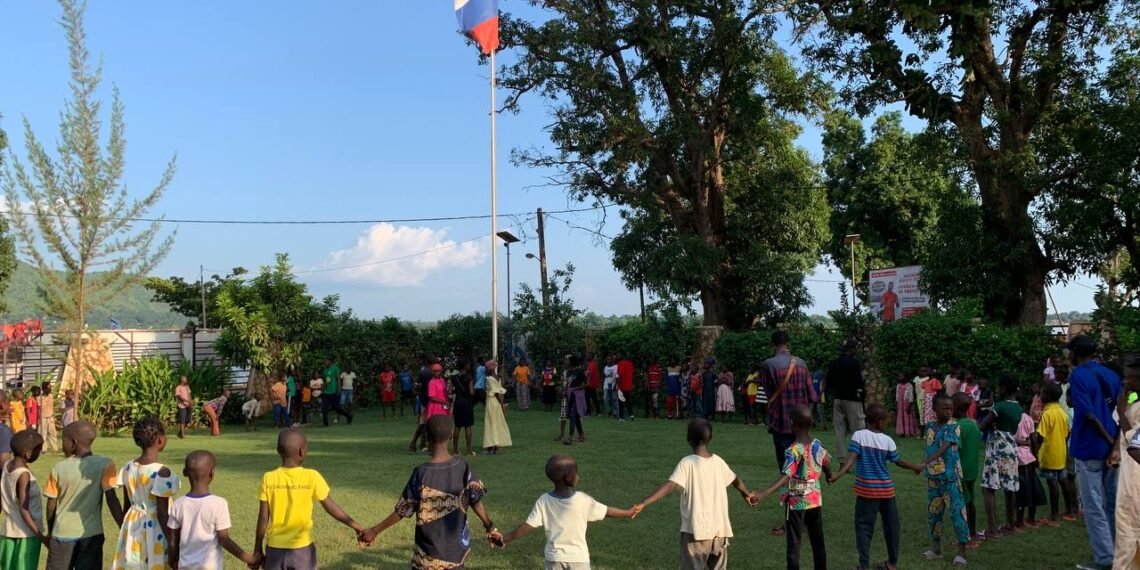 RCA : La Maison Russe célèbre la pentecôte avec les jeunes et orphelins de l’ANAE de Boeing
