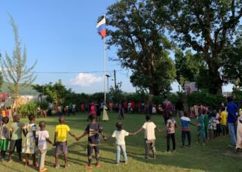 RCA : La Maison Russe célèbre la pentecôte avec les jeunes et orphelins de l’ANAE de Boeing