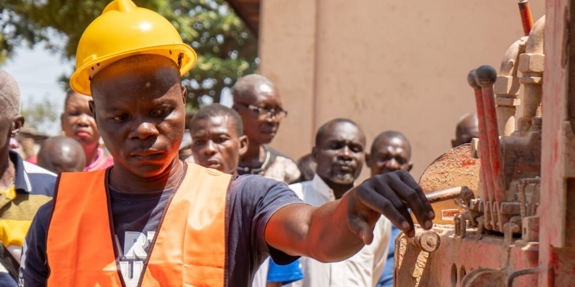 RCA : le ministre Maxime BALALOU annonce la construction de 100 forages par le gouvernement pour la population de Bangui et ses environs