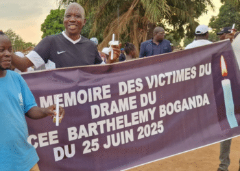Alors que le peuple affiche une unité exemplaire face au drame du lycée Boganda, l’opposition semble déterminée à semer le trouble