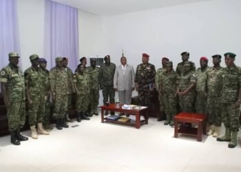  RCA : le Chef de l’Etat rencontre le comité stratégique de recrutement des 18OO recrues devant être formées en Ouganda