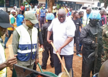 Le ministre Hassane Bouba engagé dans l’opération « Kwa ti Kodro » pour lutter contre l’insalubrité dans son département