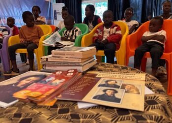 Les enfants de la Mission Temple de l&rsquo;Éternel découvrent la poésie et la littérature russes à la maison russe de Bangui