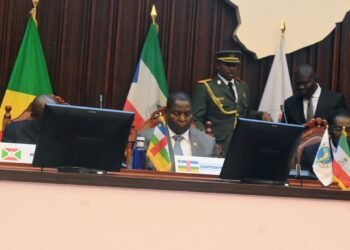 Le président Faustin Archange Touadéra en première ligne à Malabo lors du sommet extraordinaire de la CEEAC