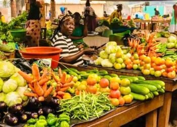 Le gouvernement poursuit les travaux d’assainissement du marché Combattant de Bangui