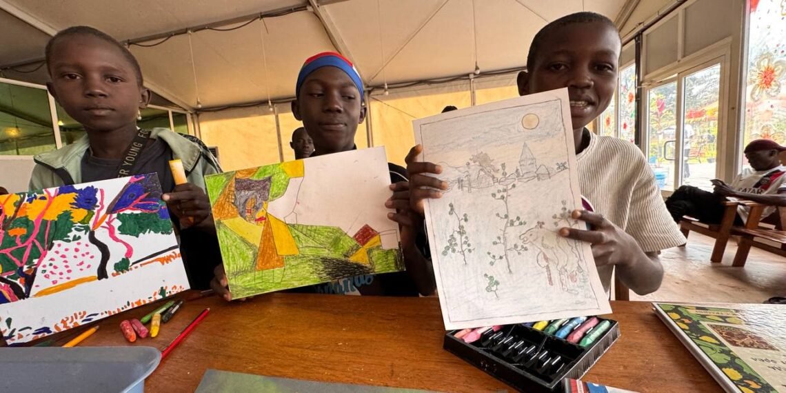La Maison Russe de Bangui promeut l’art après des jeunes à travers des concours de dessin et de peinture