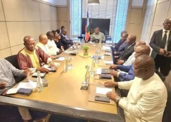 Réunion stratégique du Président Touadéra avec les membres du gouvernement avant la table-ronde des investisseurs pour le PND-RCA 2024-2028