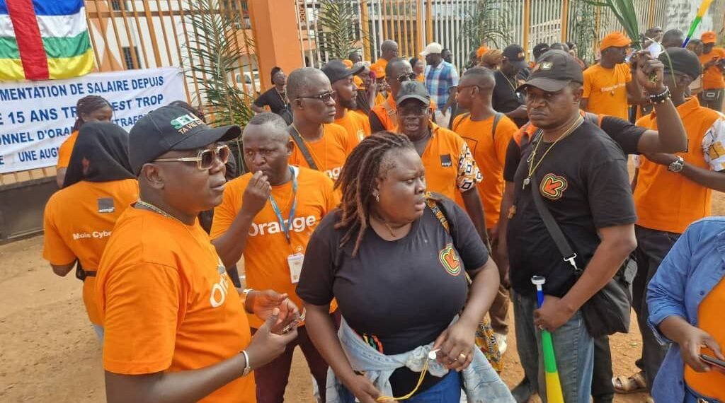Les employés de Orange Centrafrique entrent en grève et exigent justice et équité