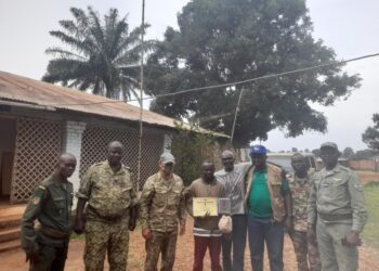 Les instructeurs russes remettent la médaille « Pour Excellent Service » aux soldats FACA de Paoua et Grimari