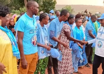 Validation et installation de la coordination préfectorale de l&rsquo;association 100% TOUADERA de la préfecture Nana Mambéré par le ministre Hassane Bouba