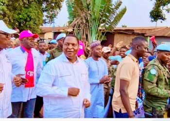 RCA : le Président Touadera procède à la validation des comités de soutien du 2e arrondissement de Bangui