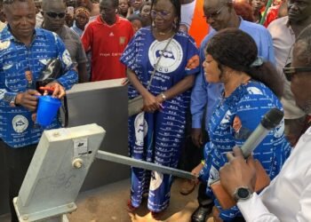 Trois forages pour le quartier Ngou Courant, un geste fort du Président Touadéra pour l&rsquo;accès à l&rsquo;eau potable de la population de Bimbo 3