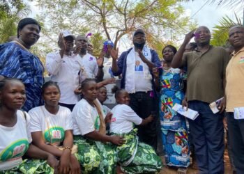 Bangui : Inauguration d’un forage vital dans le quartier Sinistré dans le 8ème arrondissement par le candidat Angouré