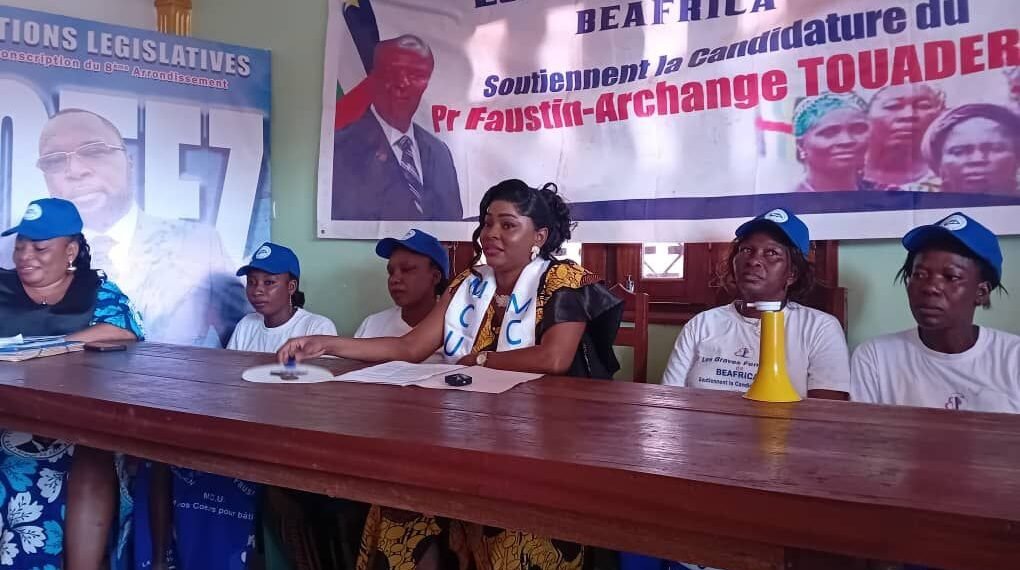 L&rsquo;Association des Braves Femmes de Beafrika appelle les Centrafricains à voter massivement pour le candidat Touadéra le 28 décembre
