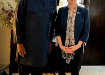 Dologuélé demande l’aide de Londres pour remporter les présidentielles en RCA en contreparties des ressources naturelles de la RCA