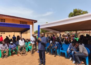 RCA : le candidat Maxime Balalou inaugure un nouveau forage au quartier Bakongo dans le 2e arrondissement de Bangui