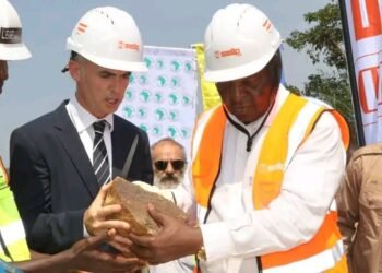 Mongoumba : Un nouveau port fluvial moderne et l&rsquo;agence BGFI lancés par le Président Touadera