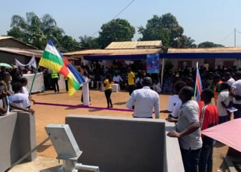 RCA : 2 forages offerts par le Président Touadera inaugurés dans le 6e arrondissement de Bangui