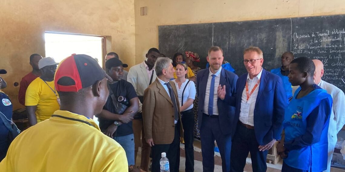 Les observateurs européens saluent le bon déroulement des élections