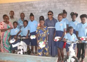 Centrafrique : L&rsquo;excellence scolaire récompensée par la Première Dame Tina Marguerite TOUADERA