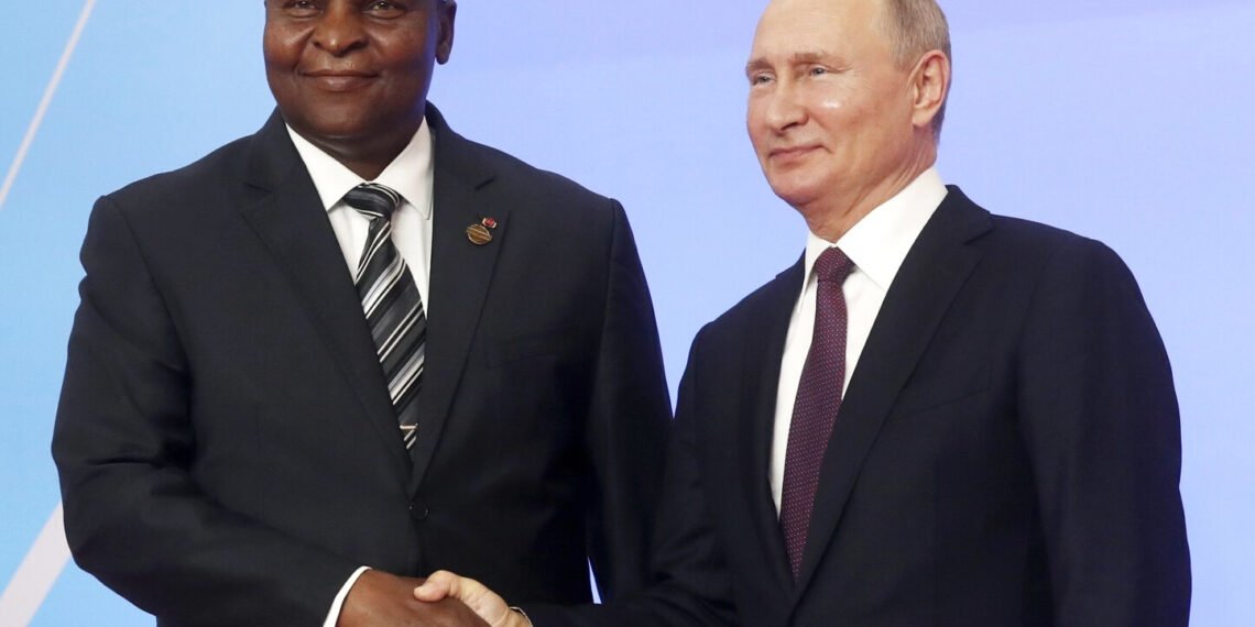 Le président Russe Vladimir Poutine félicite le président Touadéra pour sa réélection