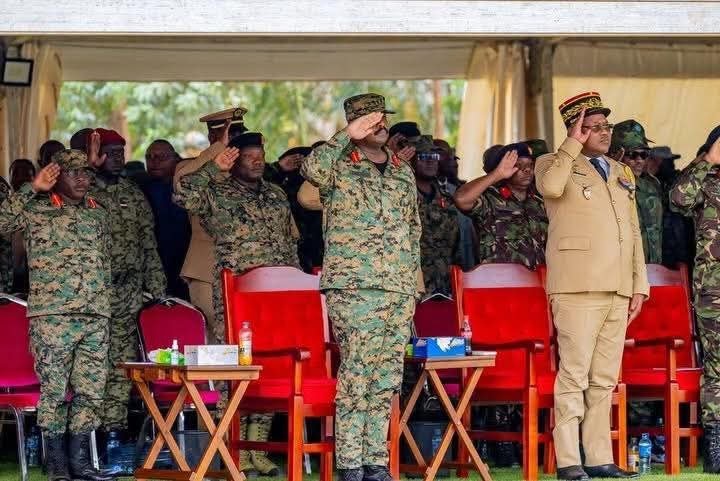 RCA : le CEMGA participe au 45e anniversaire des Forces de Défense du Peuple Ougandais