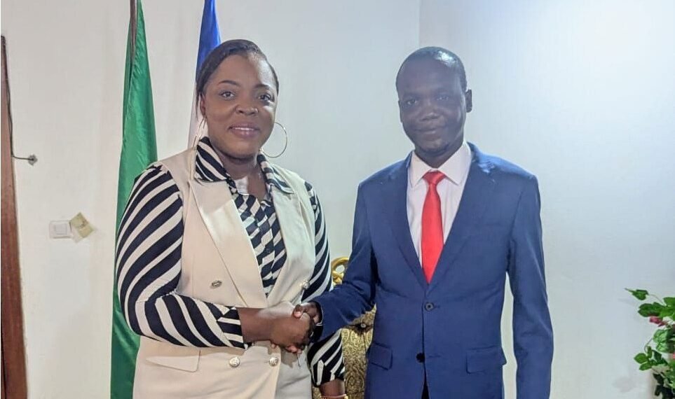 RCA : Le ministre Doneng a reçu en audience le nouveau bureau de la FCBBFR