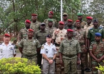 Quand la France offre un seul ticket pour la Libreville aux FACA, la Russie en multiplie par 100