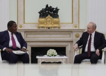 RCA : rencontre fructueuse entre les Présidents Touadera et Poutine à Moscou