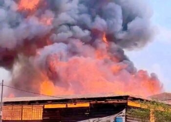 Centrafrique: les autorités du pays constatent les faits et expriment leur solidarité envers les victimes de Delta Motors après un terrible incendiequi a marqué des dégâts