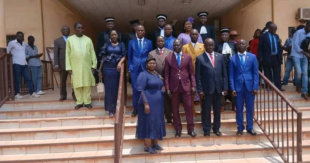 Bangui : 10 agents de la SOCAPOST prêtent officiellement serment 