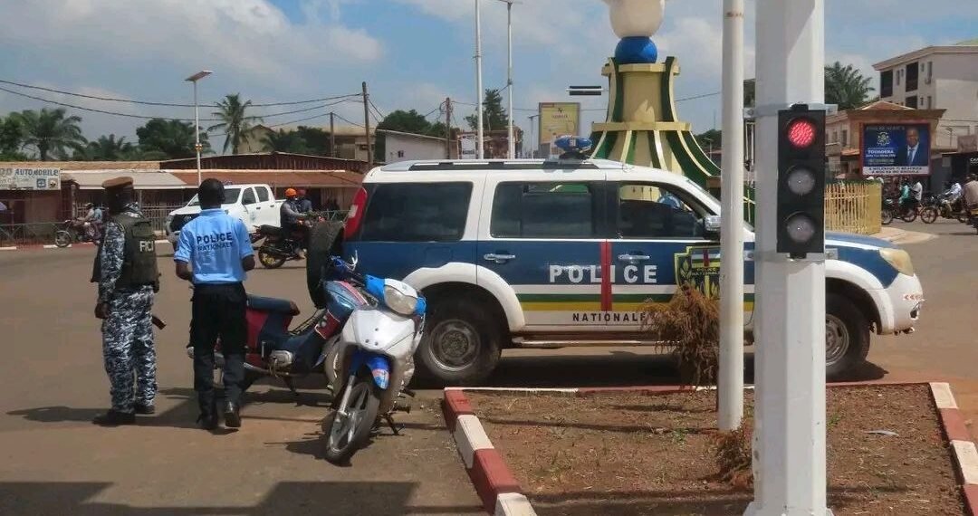 Bangui: la Police nationale veille sur le respect des feux tricolores par la population
