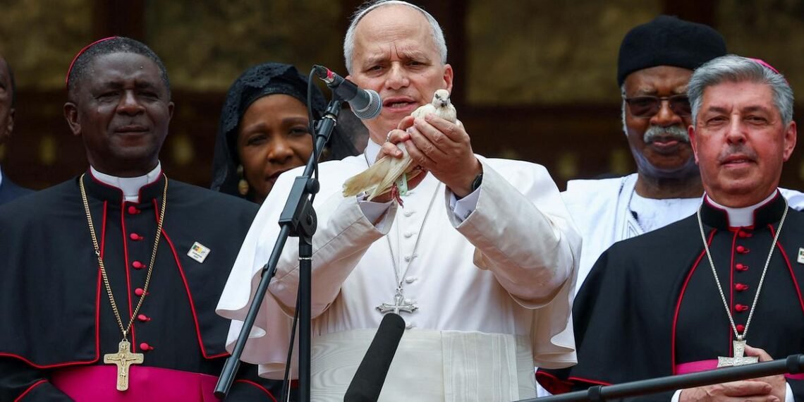 CAMEROUN : le Pape Léon XIV prêche l’espoir et la réconciliation à Bamenda