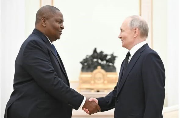 Grâce à la collaboration entre la RCA et la Russie, le pays s’oriente vers un avenir sans terreur ni anarchie, éclairé par l’espoir et la prospérité