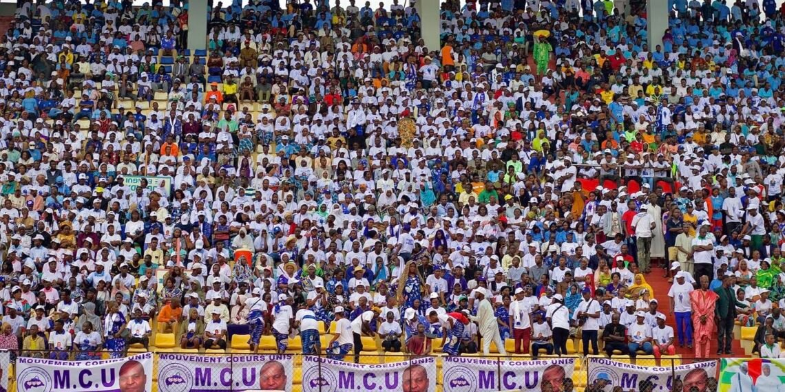 RCA : le peuple prend acte du serment de Faustin Archange Touadera et attend qu’il traduise en faits sa vision politique