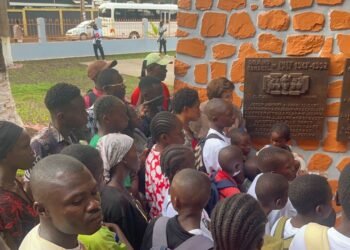 RCA : les étudiants de la Maison Russe de Bangui visitent le Musée National Barthélémy Boganda à l’occasion de la Journée Internationale des Musées