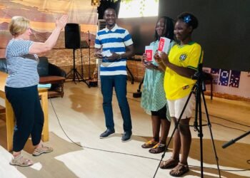RCA : les participants au concours photo « Montre ta RCA à travers l’objectif et gagne un smartphone », organisé par la Maison Russe de Bangui récompensés