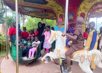 RCA : les enfants de l’école de dimanche de l’Eglise Apostolique Emmanuel 1 visitent la Maison Russe de Bangui