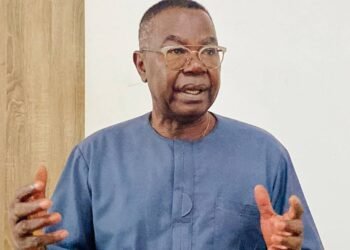 Albert Yaloke Mokpem passe en revue les principaux dossiers d&rsquo;actualité en Centrafrique