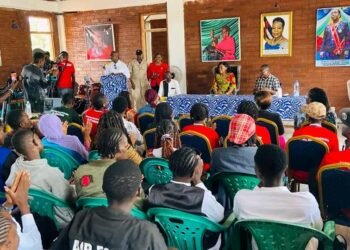 Centrafrique: plus de 100 artistes visitent la Fondation Samba Panza à Samba