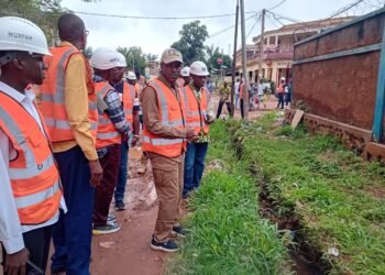 Bangui : Le ministre de l’Urbanisme Hassane Bouba en visite de terrain pour lutter contre les inondations
