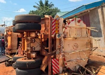Accident tragique à Bimbo : huit morts et une dizaine de blessés après le renversement d’un camion-citerne