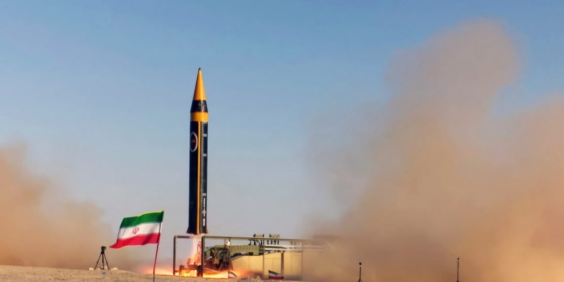 L&rsquo;Iran intensifie sa posture militaire et laisse entrevoir des « surprises stratégiques » alors que l&rsquo;avenir des pourparlers avec les États-Unis reste incertain