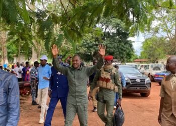 Centrafrique : le ministre Hassane Bouba Ali en mission de terrain à Berbérati pour faire respecter la vision politique du  Président Touadéra en matière d’aménagement urbain