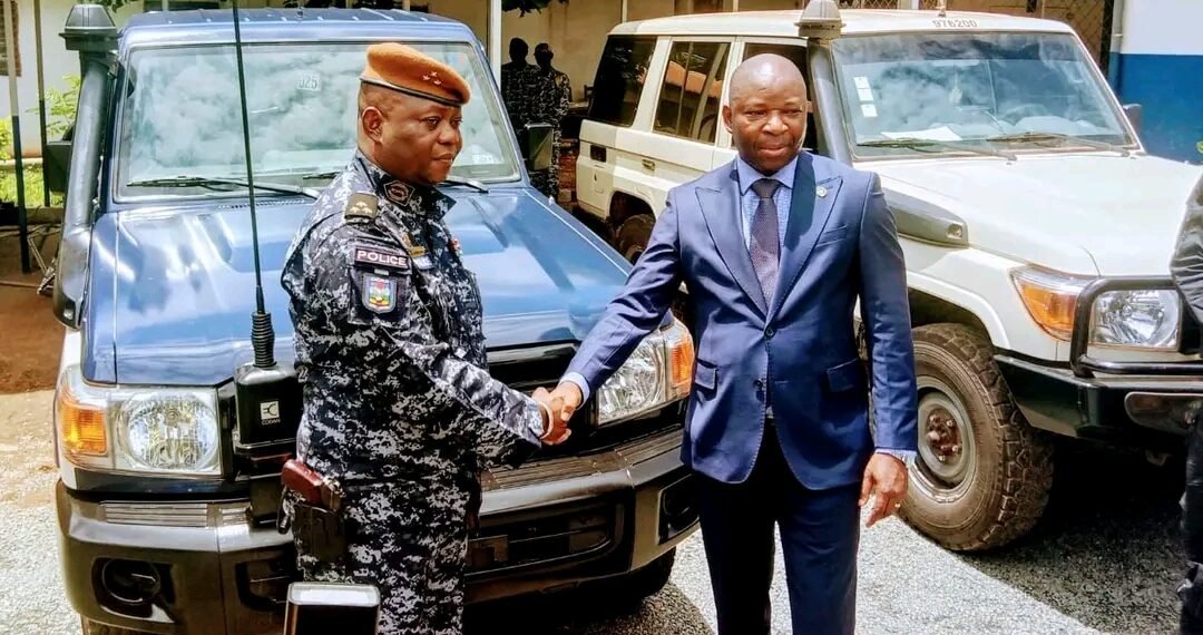 Passation de service à la Police nationale : Armel Baraba prend les commandes