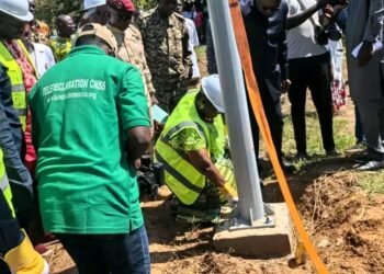 Centrafrique : Lancement de l&rsquo;installation de 10 200 lampadaires solaires par le gouvernement