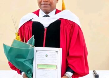 Centrafrique : la famille juridique s’agrandit avec la soutenance de thèse de doctorat de Rollys Bissi